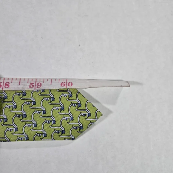 Hermes Paris France 100% Silk Necktie Mens Green Geometric Print 3.5 Width
